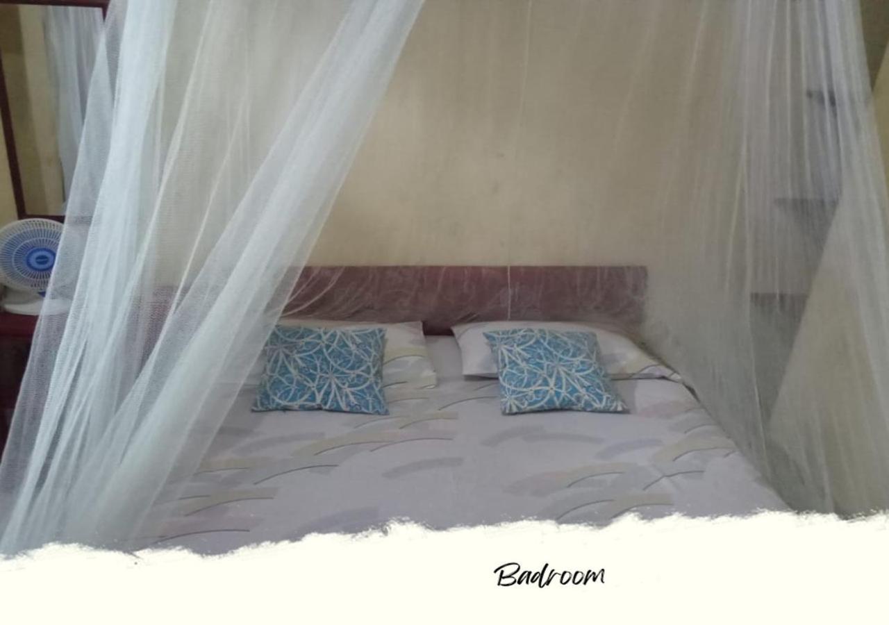 Heiner Homestay Bunaken Eksteriør bilde